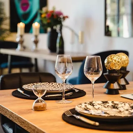 Avec Vue Sur Le Chateau * Caen