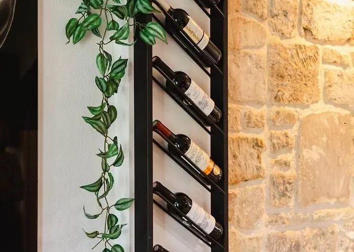 Avec Vue Sur Le Château Appartement Caen