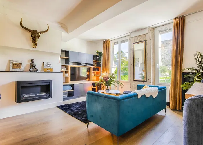 Avec Vue Sur Le Château Appartement Caen